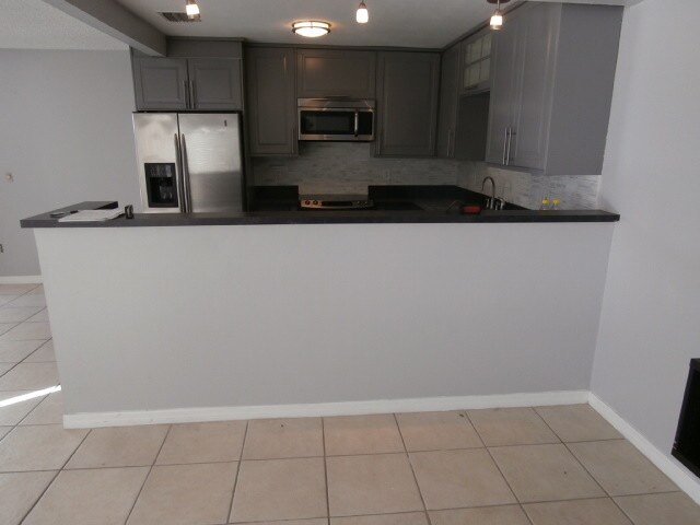 Foto principal - 928 Lake Destiny Rd