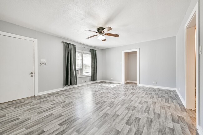 Foto del edificio - 1021 Maple St