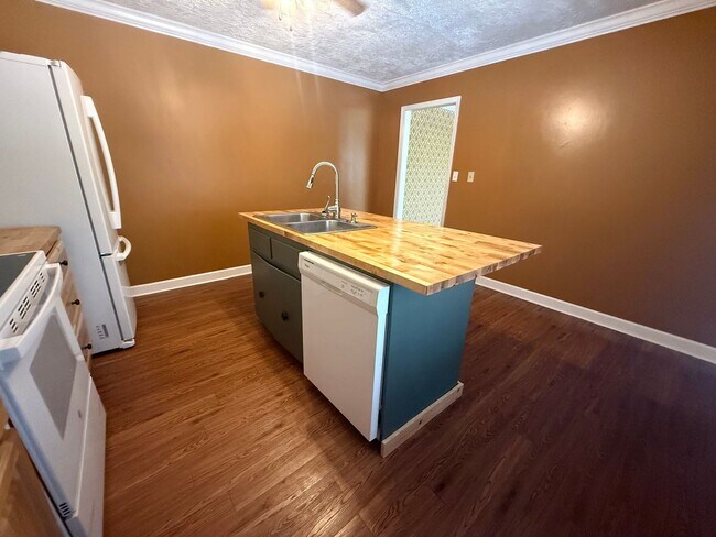 Foto del edificio - Lance Road Duplex