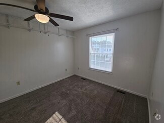 Building Photo - 584 Cromwell Ct