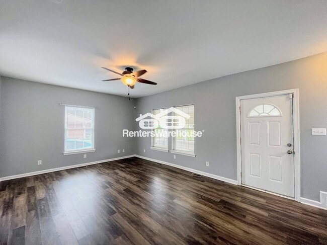 Building Photo - 227 Woodview Ave