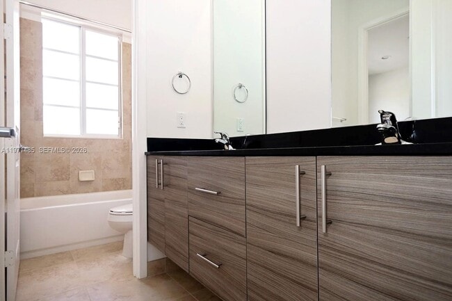 Foto del edificio - 2844 SW 81st Terrace