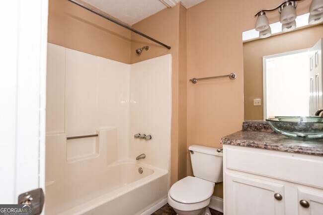 Building Photo - 4055 Cranwood Dr