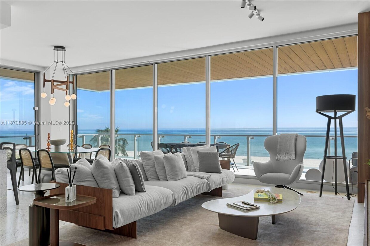 Foto principal - 5775 Collins Ave