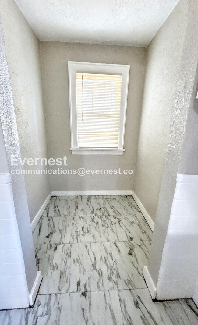 Foto del edificio - 3720 Darby St
