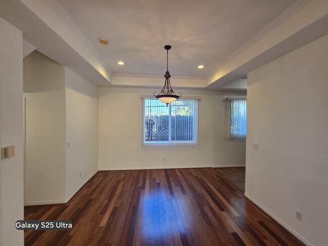 Foto del edificio - 5242 Vesper Ave