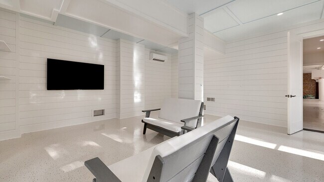 Building Photo - 1058 Debordieu Blvd