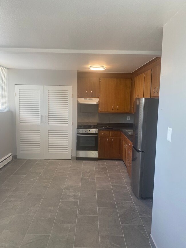 Interior Photo - KAH Properties - 350 Building