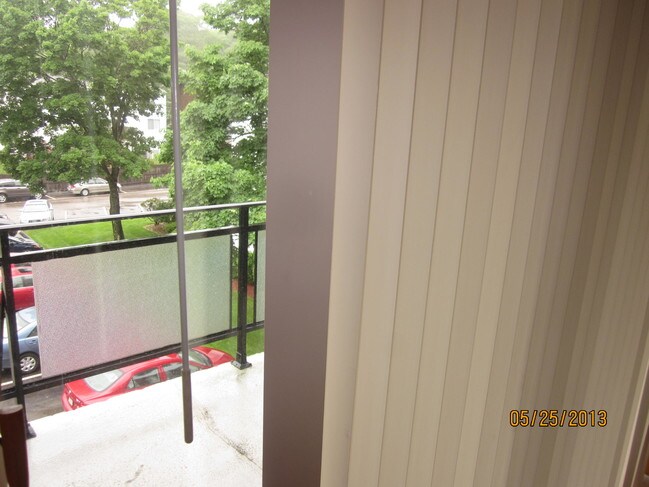 Foto del edificio - 57 Broadlawn Park