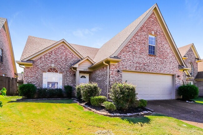 Building Photo - 6715 Einat Cove
