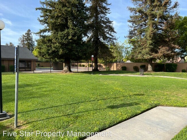 Building Photo - 2 br, 1.5 bath House - 573 Lincoln Ave # B