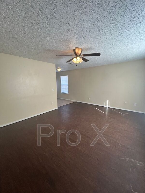 Foto del edificio - 3400 SW Landau Ct