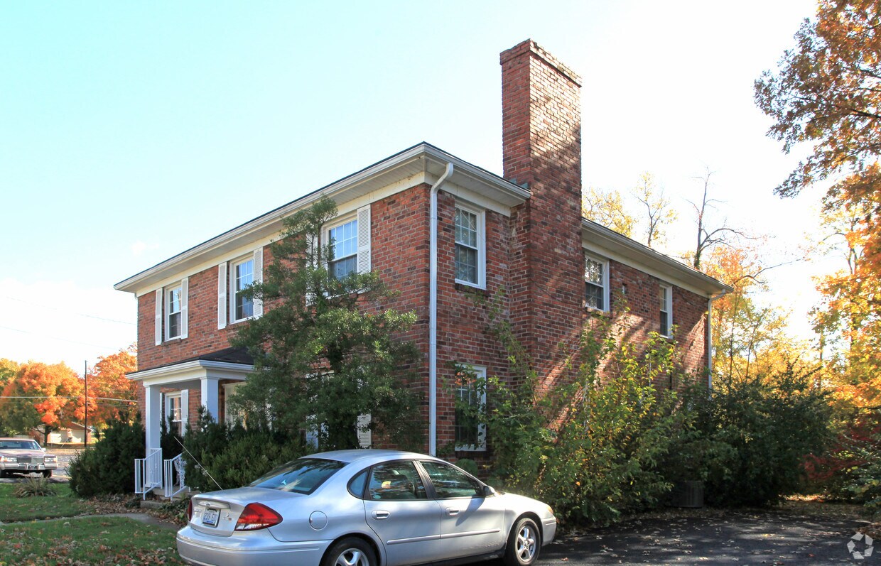 Foto del edificio - 105 N Miles St