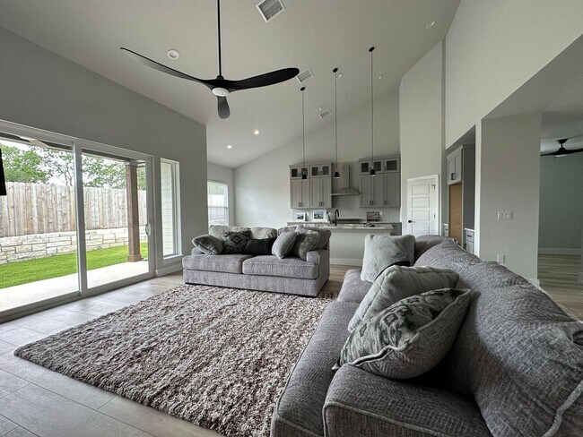Building Photo - 4 Bedroom 3 Bathroom 2,800sqft NEW CONSTRU...