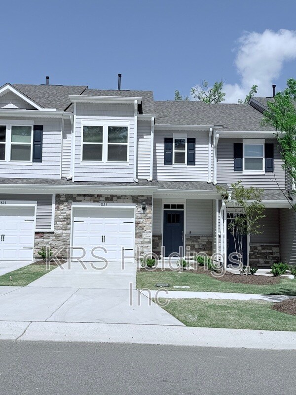 Building Photo - 1825 Hinesley Dr