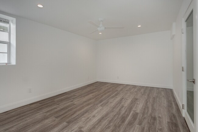 Foto del edificio - 826 Wilcox Ave