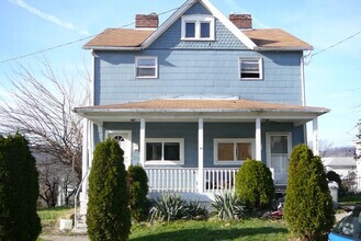 Building Photo - 1913-1915 Victoria Ave