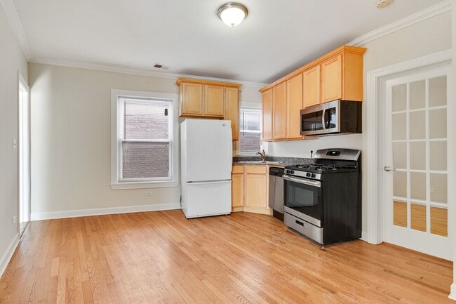 Foto del edificio - 3628 N Wilton Ave