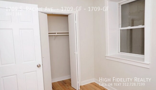 Foto del edificio - 1709 S Racine Ave