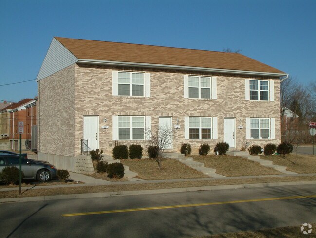 Building Photo - 2235 San Rae Dr