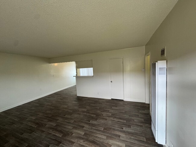 Foto del edificio - 6248 N San Gabriel Blvd