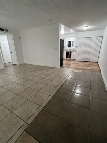 Foto del edificio - 2832 E Grant Ave