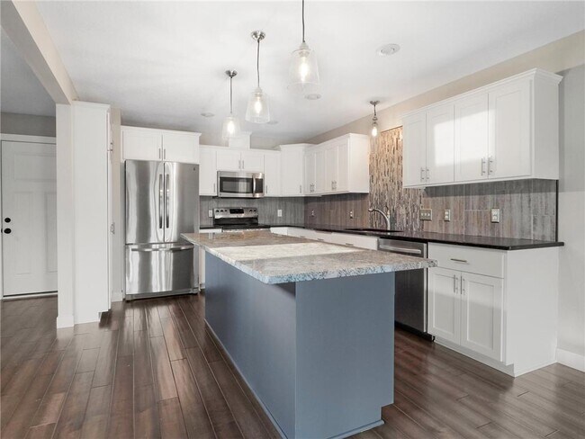 Foto del edificio - 6771 Boudin St NE