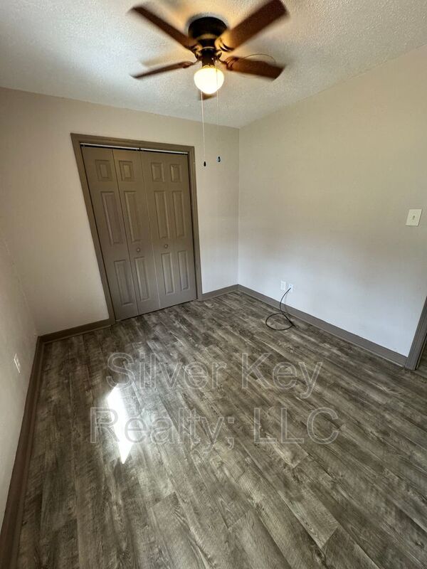 Foto del edificio - 1432 Niles Ferry Rd