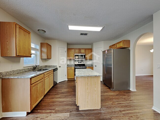 Foto del edificio - 3416 Steelgate Ct