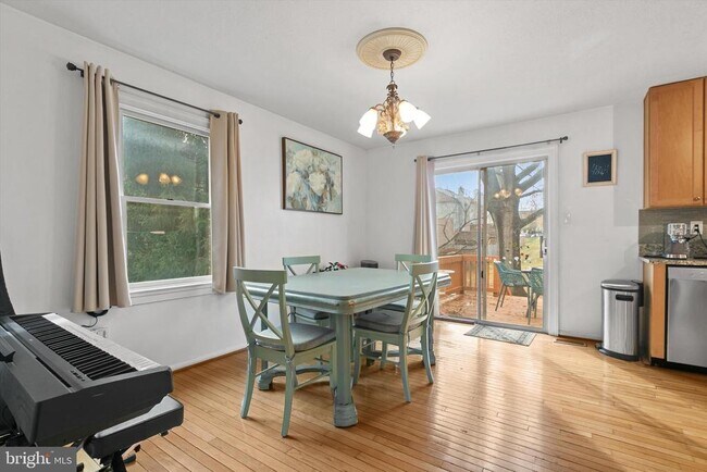 Building Photo - 15730 Ambiance Dr