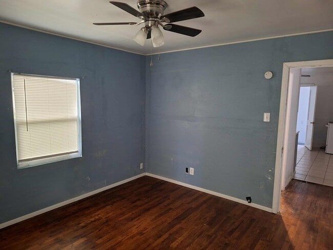 Foto del edificio - 1255 E 21st St