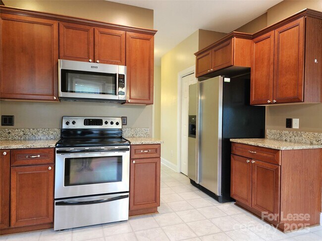 Foto del edificio - 205 Oakview Dr