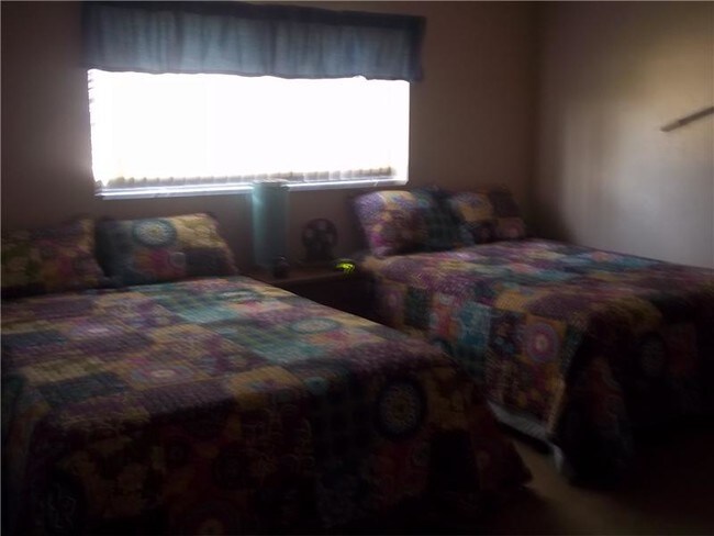 Foto del edificio - 5212 Pelican Blvd