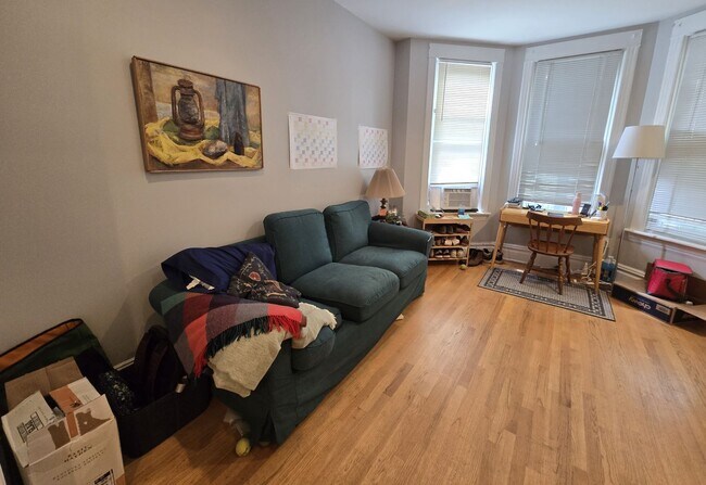 Foto del edificio - 2118 W Fletcher St