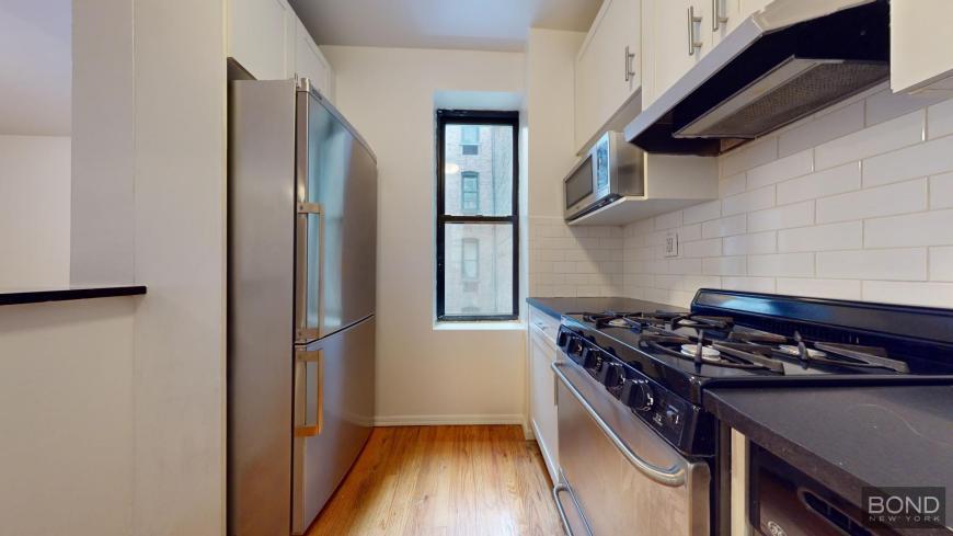 Building Photo - 1 bedroom in Manhattan NY 10014