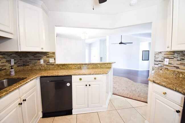 Foto del edificio - 3 bedroom 3 Bathroom with Pool