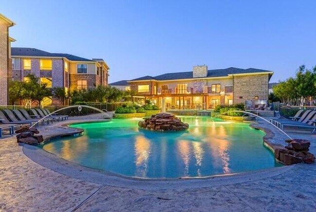 Foto del edificio - 4700 Ridge Rd