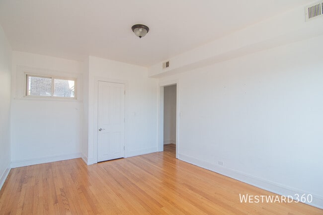 Foto del edificio - 7831 S Kingston Ave