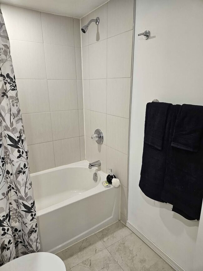 Photo du bâtiment - 391 Victoria St S