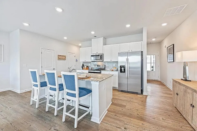 Building Photo - 44 Lumpkin Ln