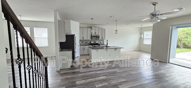 Foto del edificio - 710 Birch Hollow Dr