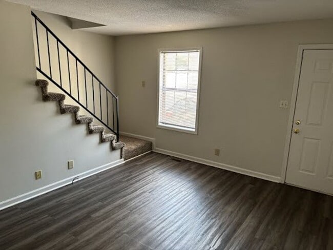 Building Photo - 1620 Baltimore Dr