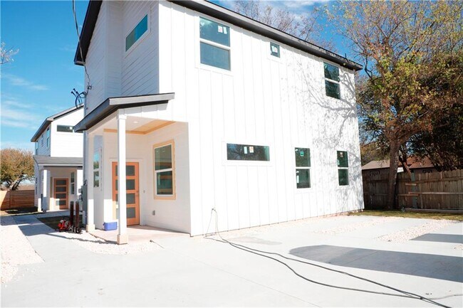 Foto del edificio - 6410 Porter St