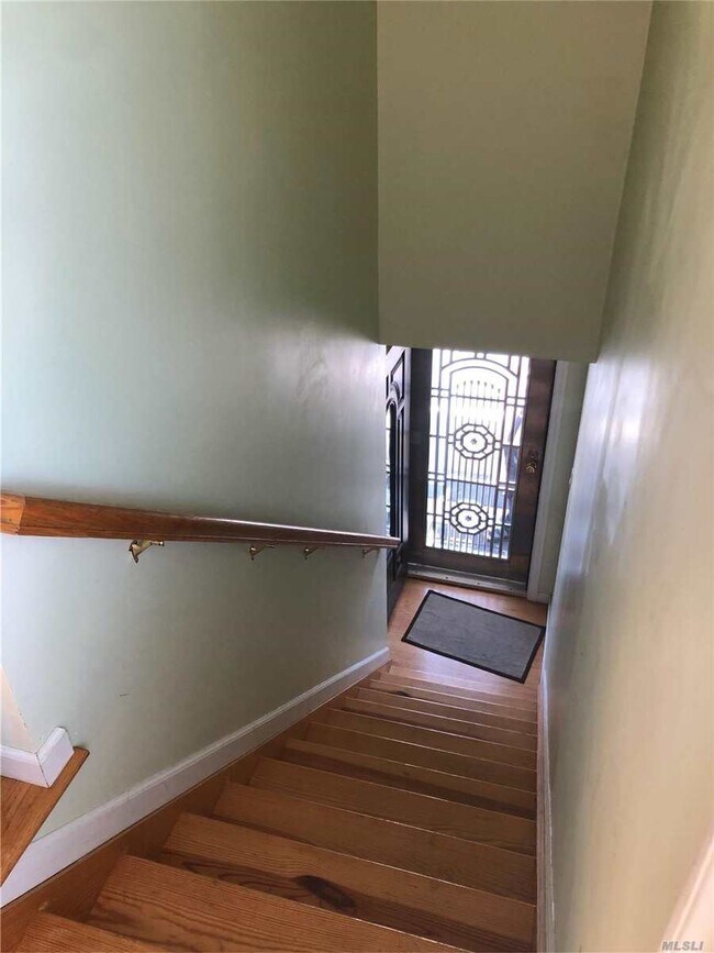 Foto del edificio - 159-09 84th Ave