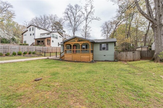 Building Photo - 1660 White Oak Way