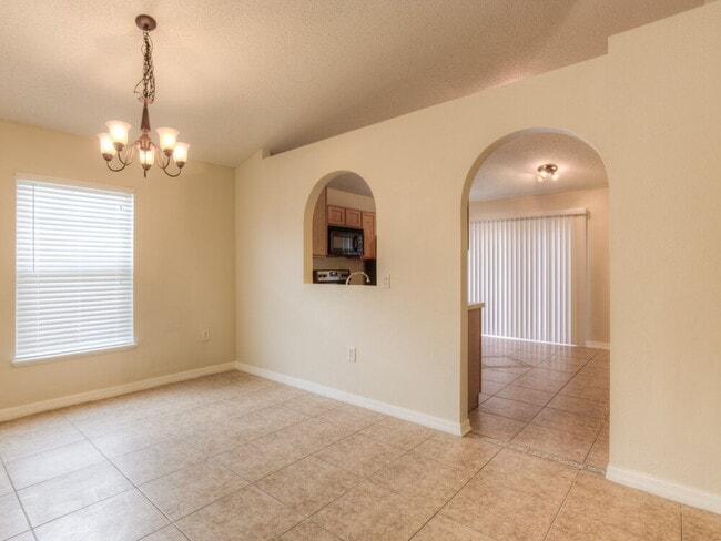 Building Photo - 2850 Afton Cir