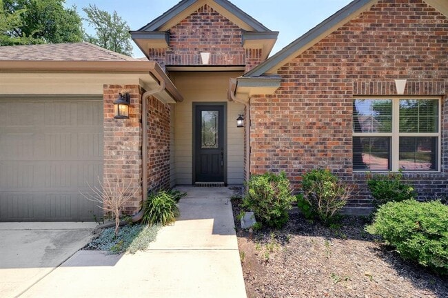 Building Photo - 179 Treehaven Ct