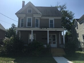 Building Photo - 306 E Flower Ave