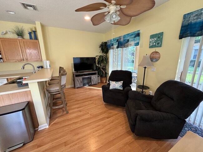 Foto del edificio - 8423 Mulligan Cir