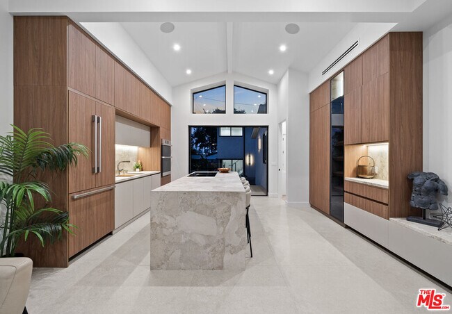 Building Photo - 8982 Norma Pl